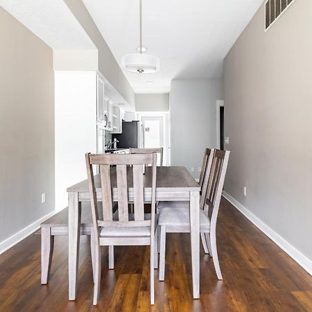 Luxury Downtown Townhome Unit 7 Cleveland Exteriör bild