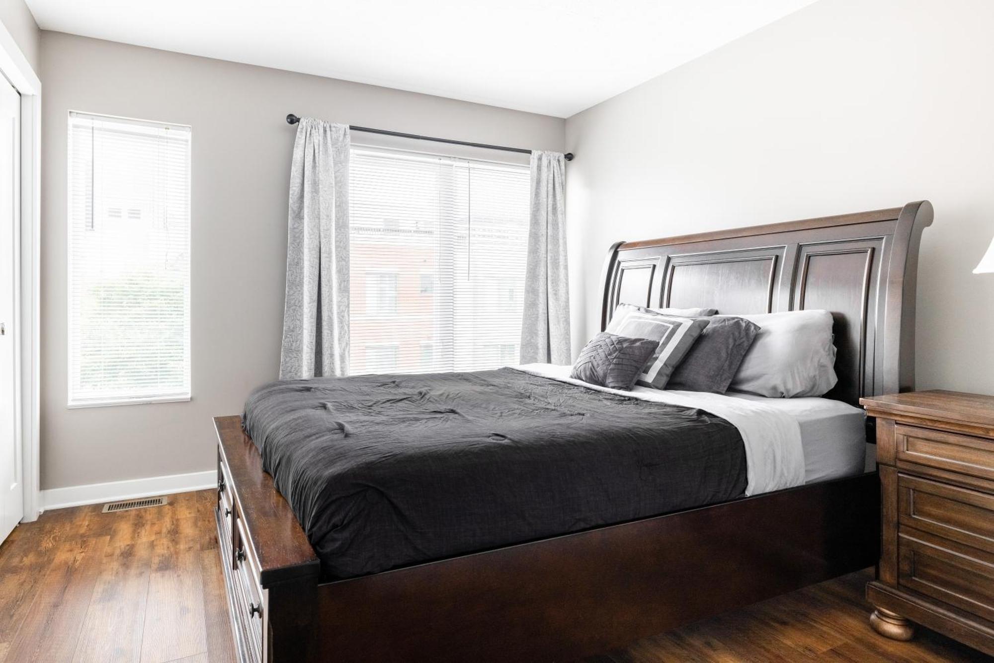 Luxury Downtown Townhome Unit 7 Cleveland Exteriör bild